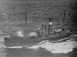 The Goorangai in its trawling days. LaTrobe Picture Collection, State Library of Victoria