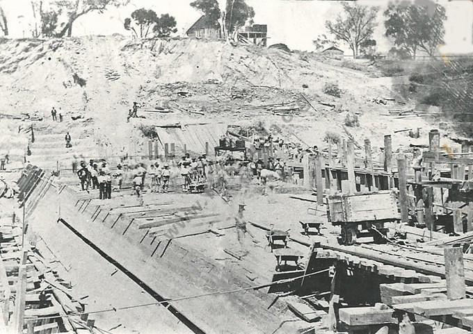 Laanecoorie Weir Construction 1889 -1891