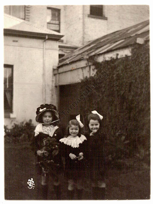 Kathleen & Enid Stobie c 1913