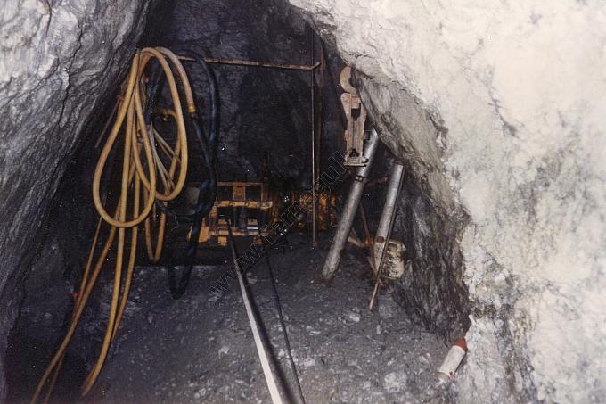 1989 WMC Poverty Reef Scraper Lower sub-level above 550ft L-south