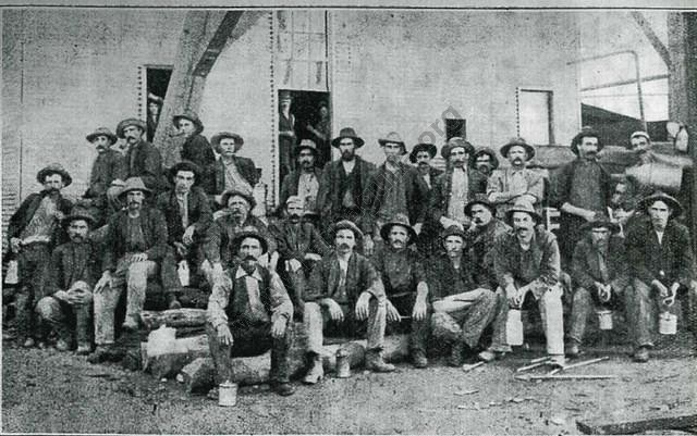 The afternoon shift at the New Yorkshire Mine, Tarnagulla, August 1905