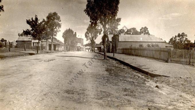 Commercial Rd, Tarnagulla, looking South from Welsh St