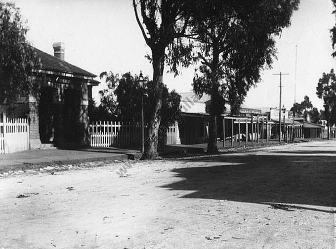 Commercial Road Tarnagulla, c.1925.