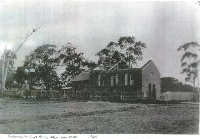 Tarnagulla Court House after the wind storm of 1925.
From the Mary Dridan Collection