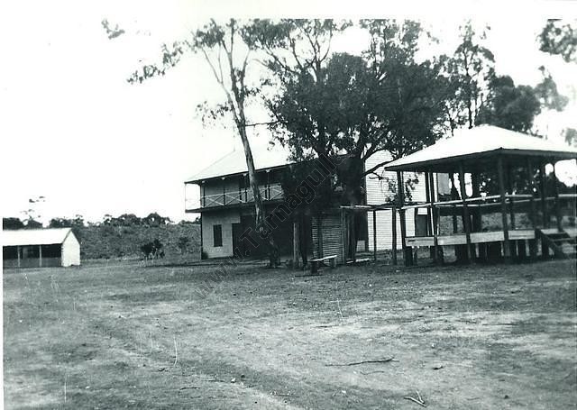 A nice photo of the Tarnagulla Pavilion and Band Rotunda. Note the buildings to the left.
From the Mary Dridan Collection