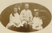 Grey children Ann 1907 Jack 1907 and Vera 1914