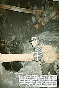 1997 Reef Mining NL Timber stulls supporting underhand stope below 1070RL. Brian Cuffley